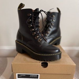 Dr. Martens Leona Vintage Smooth Leather Heeled Black Boots Size 6